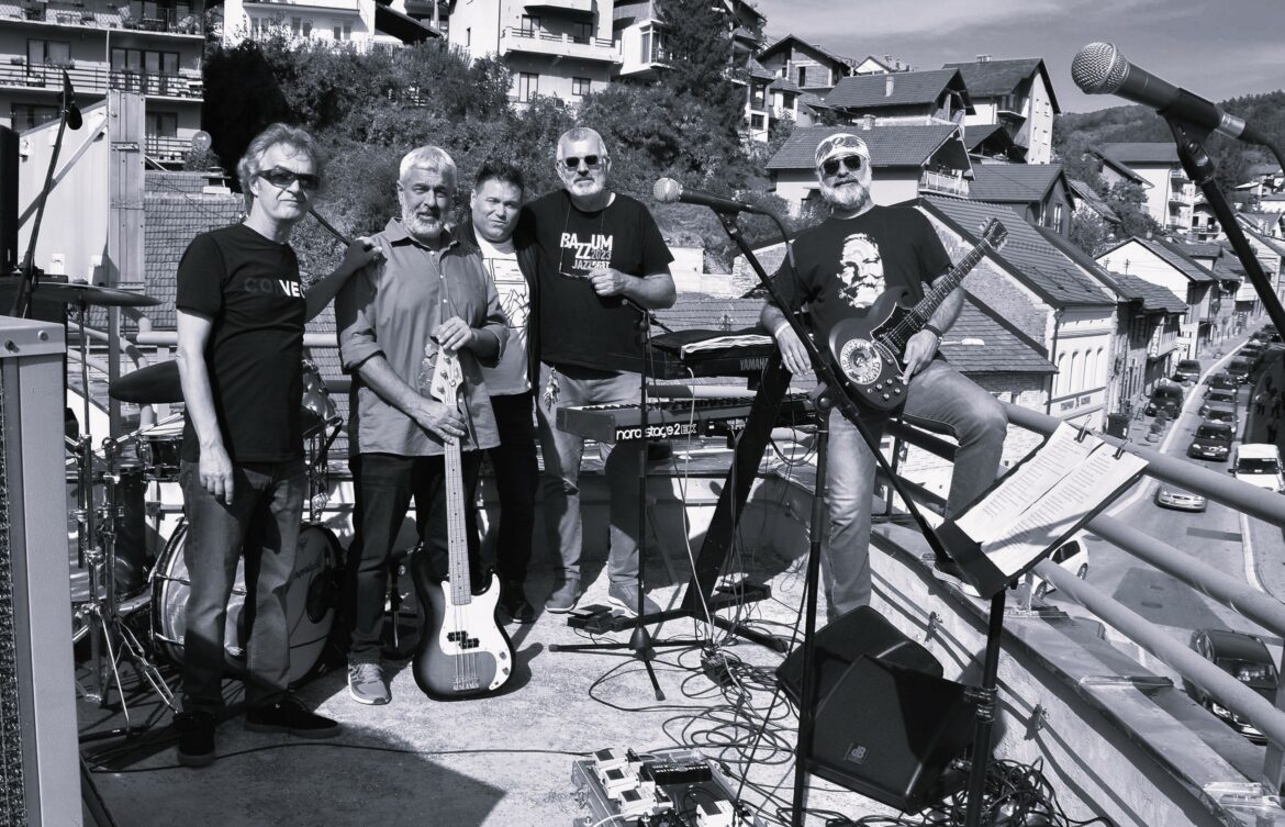 The Highlanders at Rooftop 2023. Photo by M.Jugović Black-White (1)