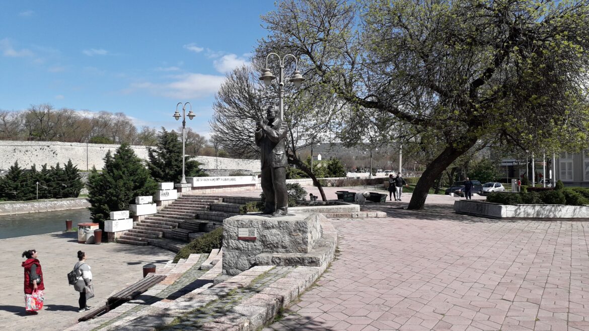 Spomenik Šabanu Bajramoviću