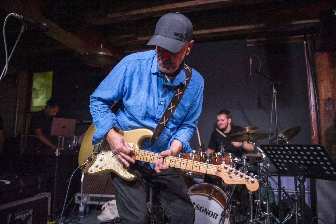 Vlatko Stefanovski Trio u Dingwalls-2